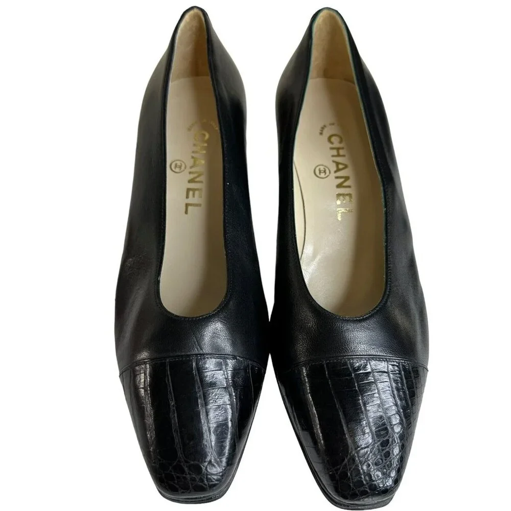CHANEL Pump Size US 5.5 EU 36 Black Leather Block Mid Heel Closed Toe Made Italy
